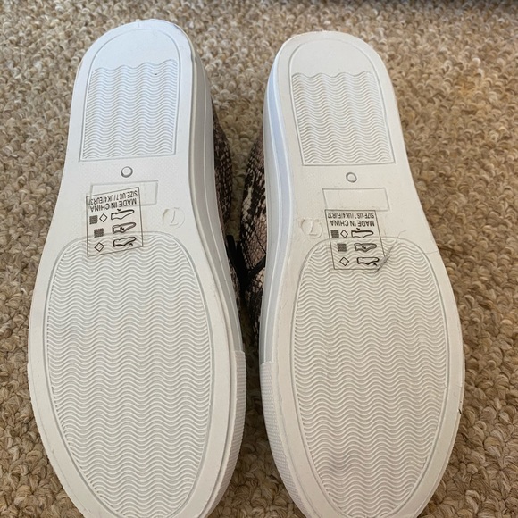 Snakeskin slip ons - Picture 2 of 2